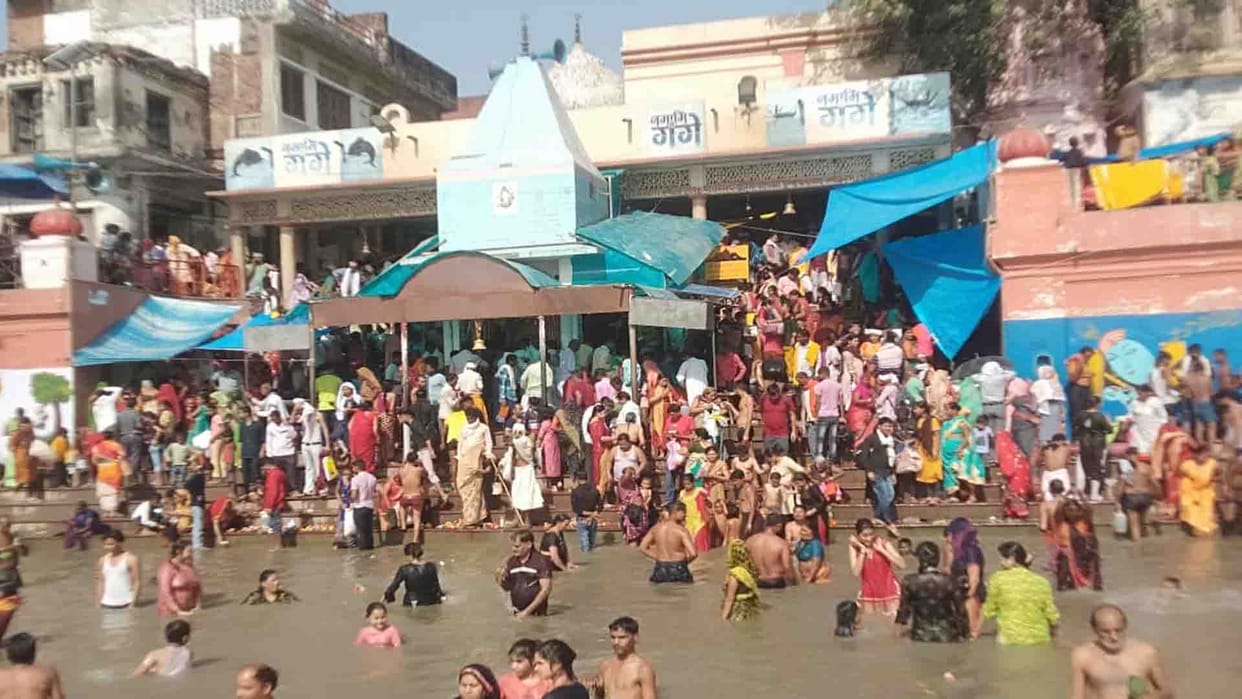 Ganga Dussehra 2022: Crowd gathered for bathing at Ganga Ghats of Kanpur