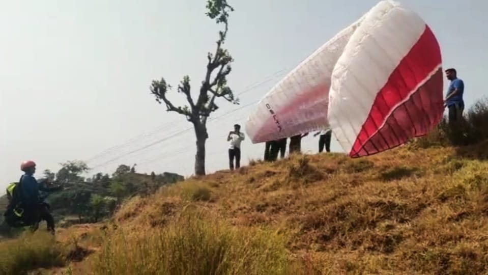 Commercial paragliding started from Gharwasda site