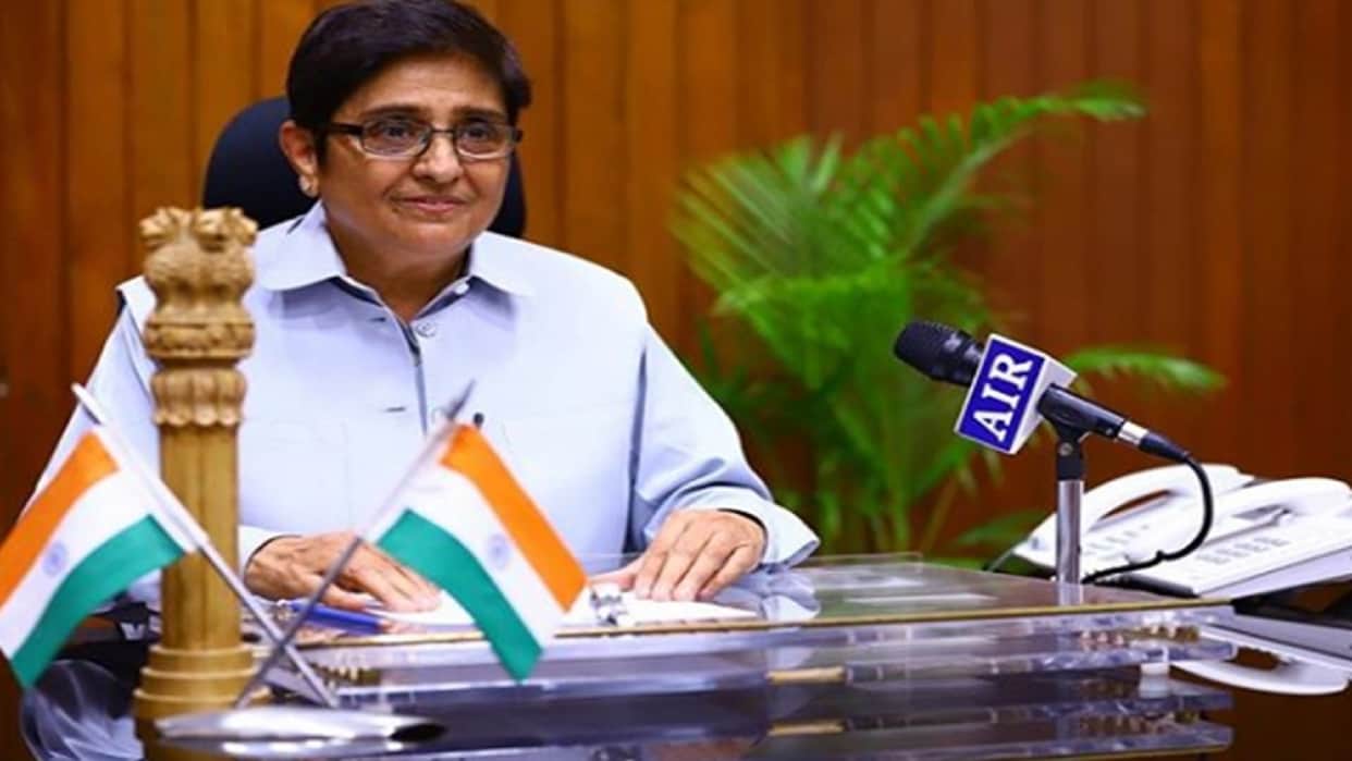 Kiran Bedi Birthday First Female IPS Officer of India Know Interesting Facts News in  Hindi