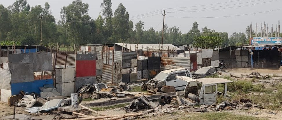 Laharpur's junk market will be investigated