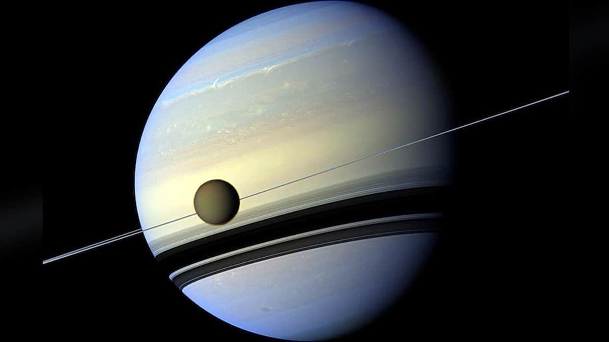 movement of saturn its rings and moon through space watch the video