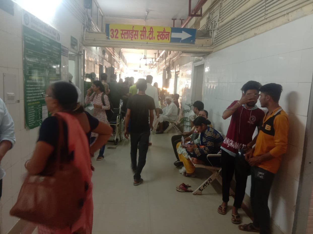 683 employees of NHM on strike, no Prime Minister's safe motherhood day camp, pregnant women returned without getting checkup