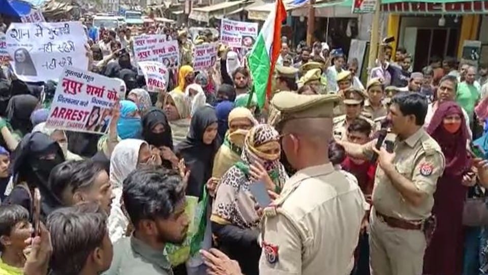 Nupur Sharma Case Muslim women protest against Nupur Sharma in Firozabad