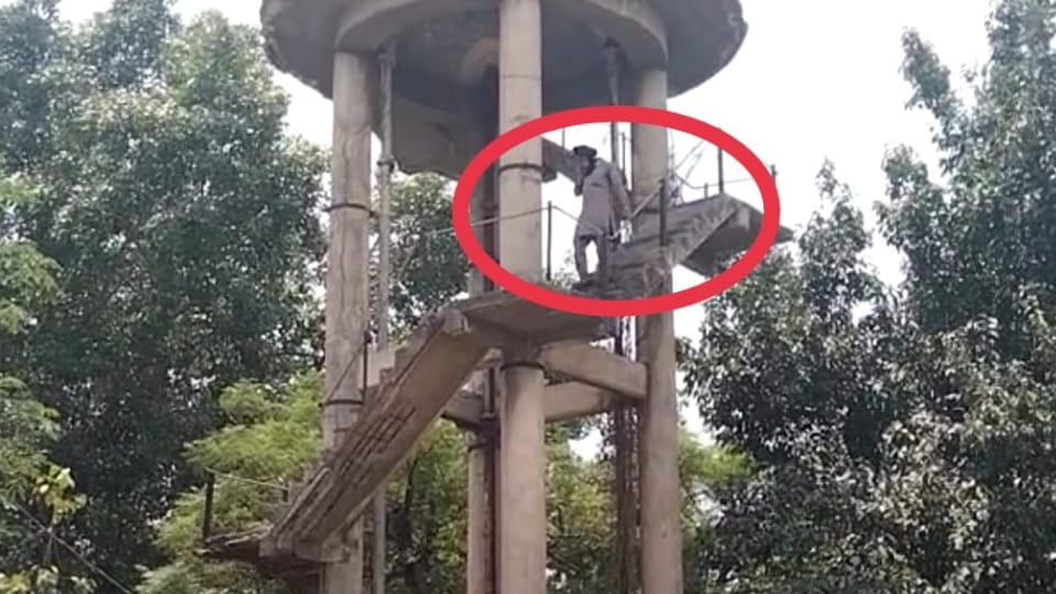 Bus driver in Batala climbed on water tank  