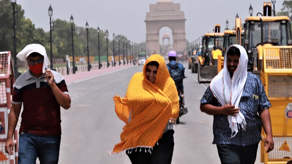 delhi weather forecast Partly cloudy for two days then rain likely for four days