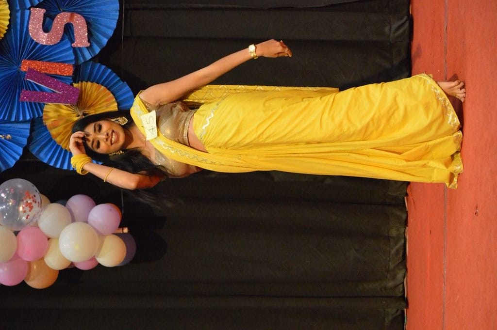 Aman Mr, Komal and Sania became Miss Farewell