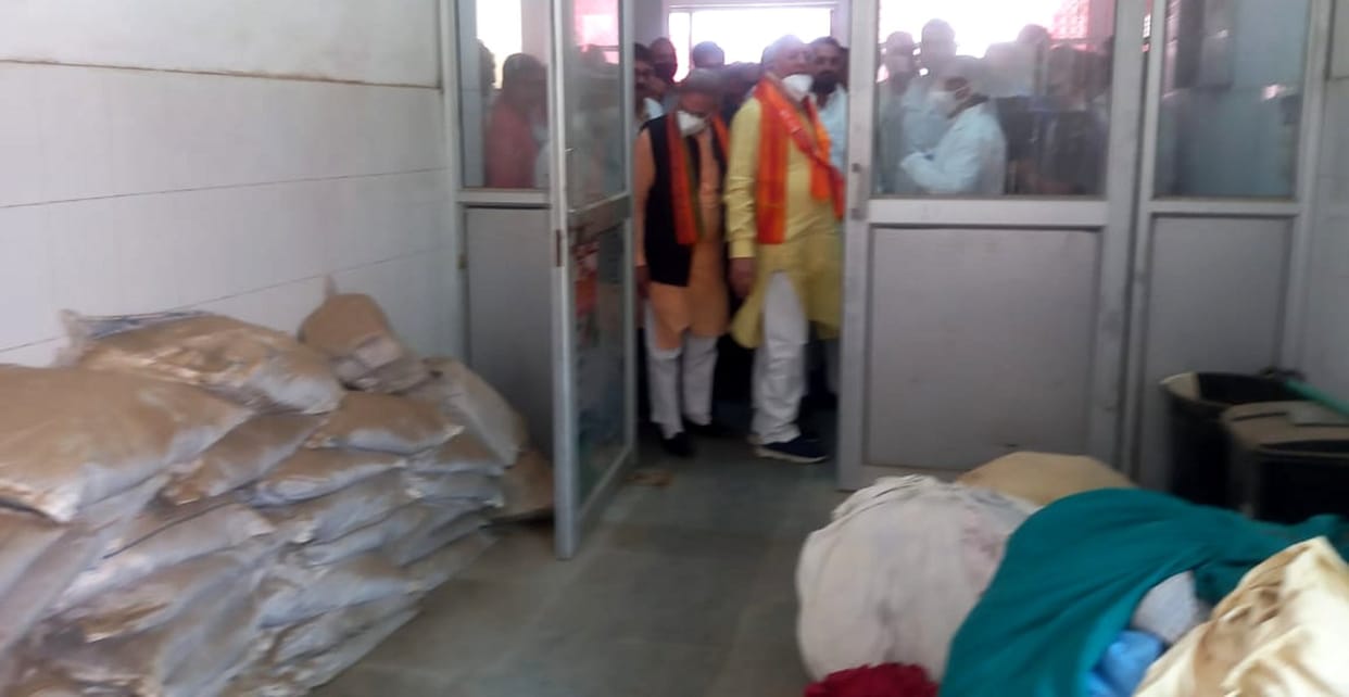 Seeing the filth in the hospital, the minister got angry, did not even get soap to wash his hands