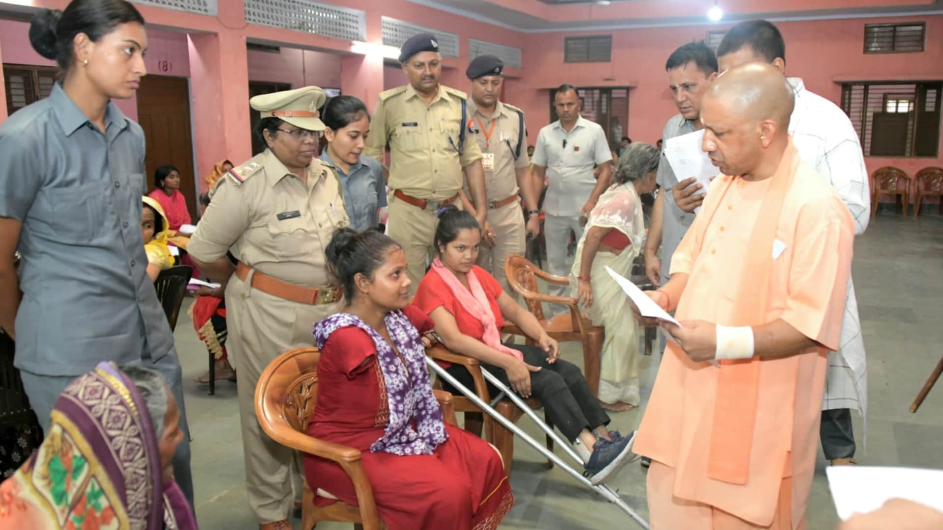 CM Yogi Adityanath listened to complaint in janata Darbar