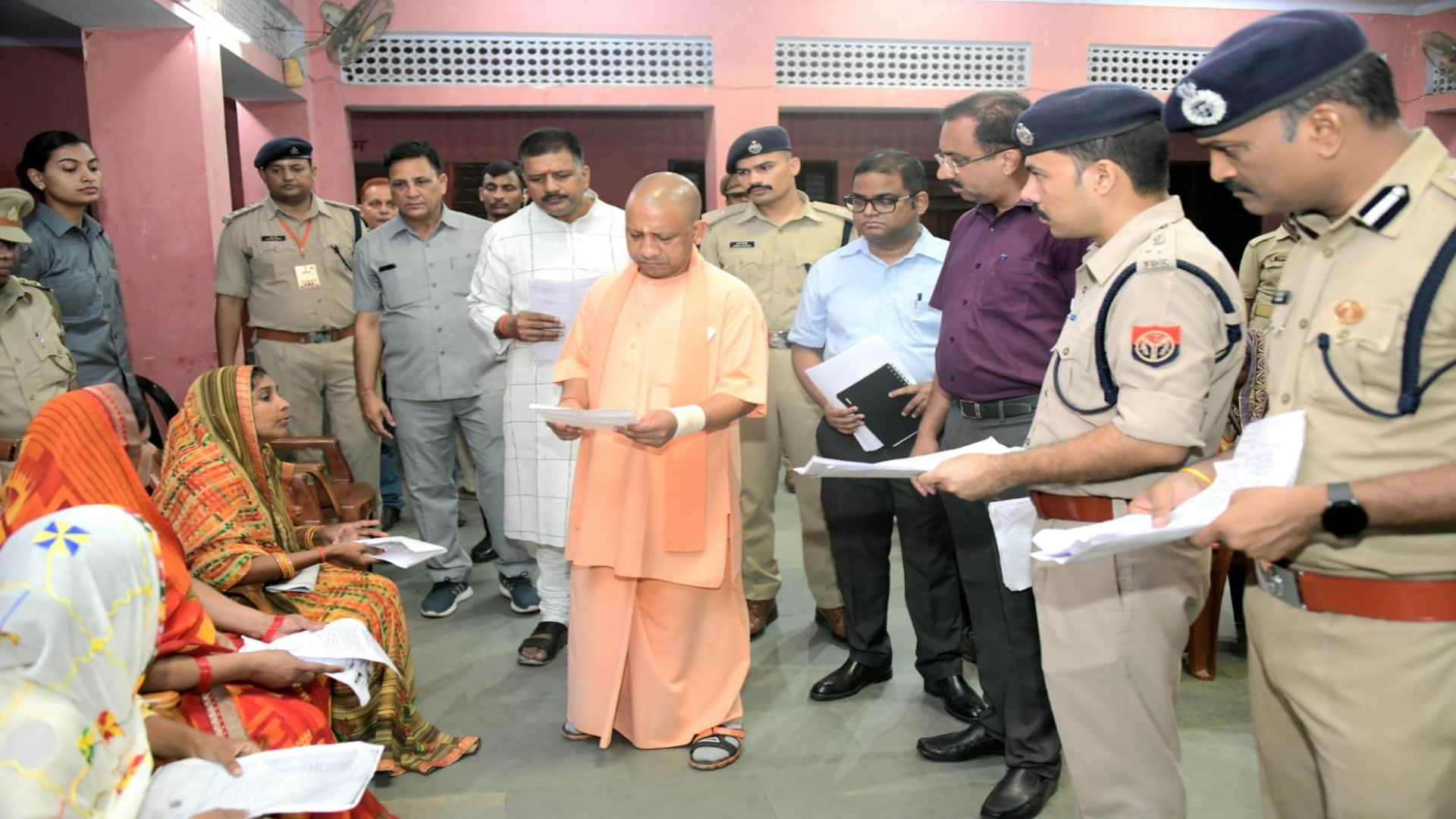 CM Yogi Adityanath listened to complaint in janata Darbar
