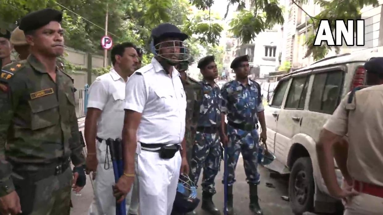 Firing in kolkata: Firing outside Bangladesh High Commission, two killed