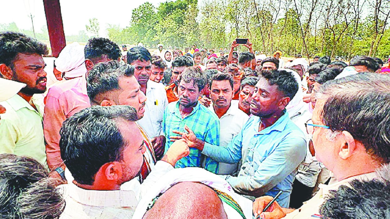 Contract lineman dies after falling from a pole in Jhangha gorakhpur