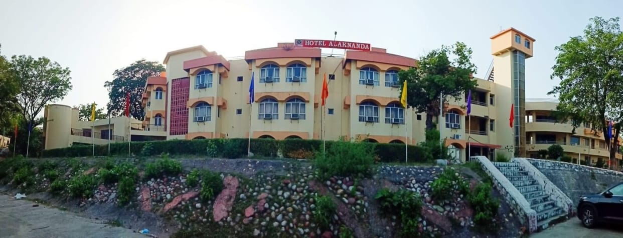 Hotel Alaknanda open for travelers