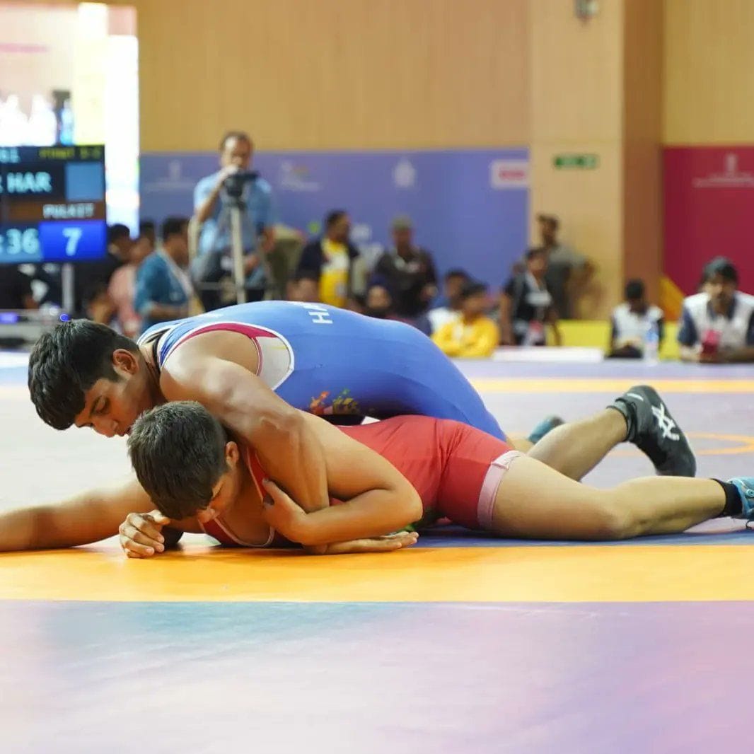 Pulkit had landed in the arena when he saw the younger brother fighting wrestling, now the golden bet was placed
