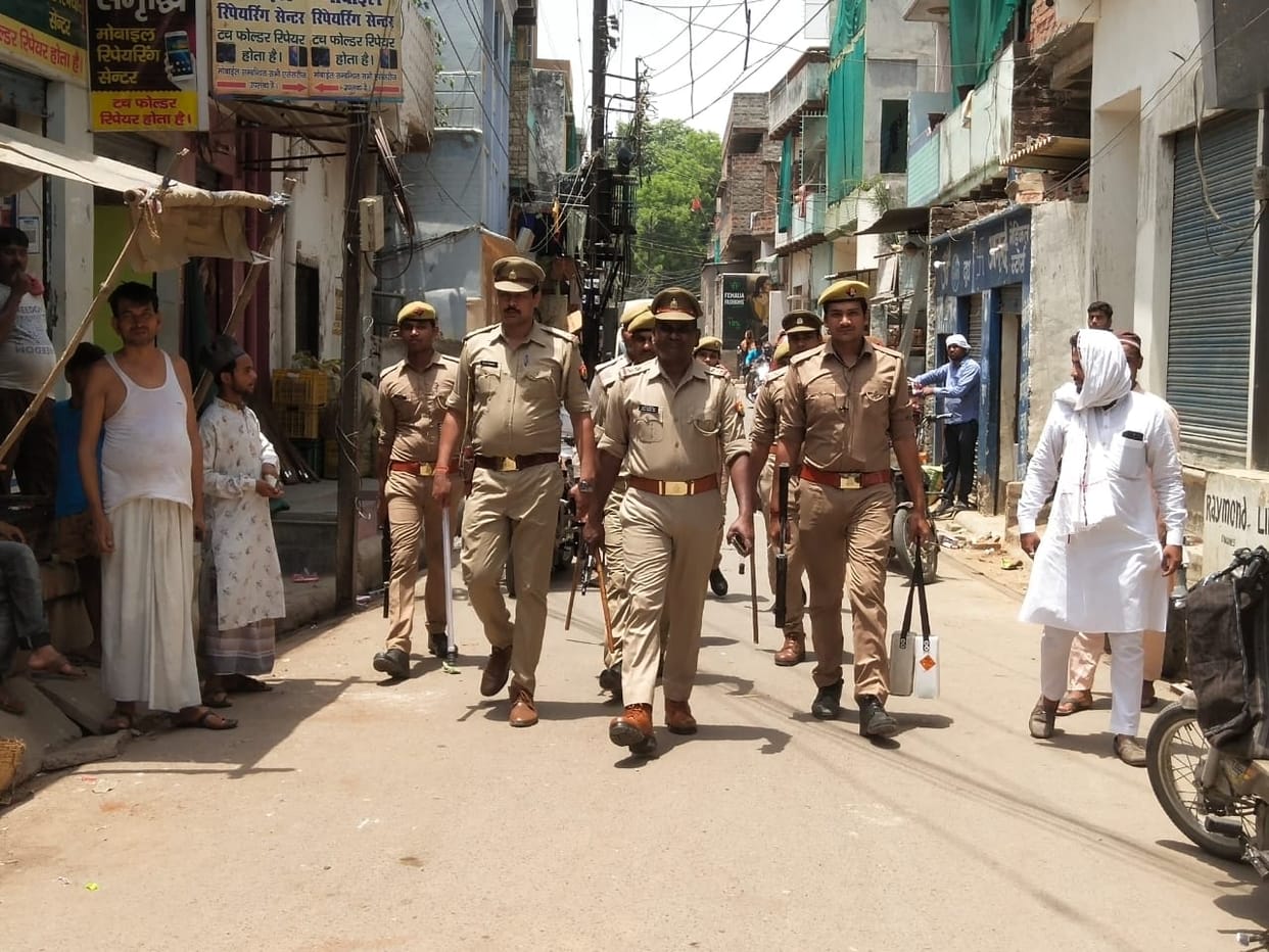 So far more than four hundred have been marked in the matter of spoiling the atmosphere in varanasi.