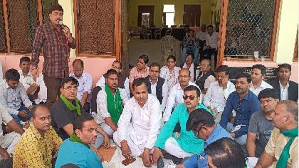 Mainpuri Civil lawyers will go on hunger strike from today know whole matter