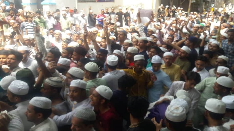 Prophet Remarks Row: Violence After Namaz in 20 Districts Uproar Stone Pelting and Arson See in Photos