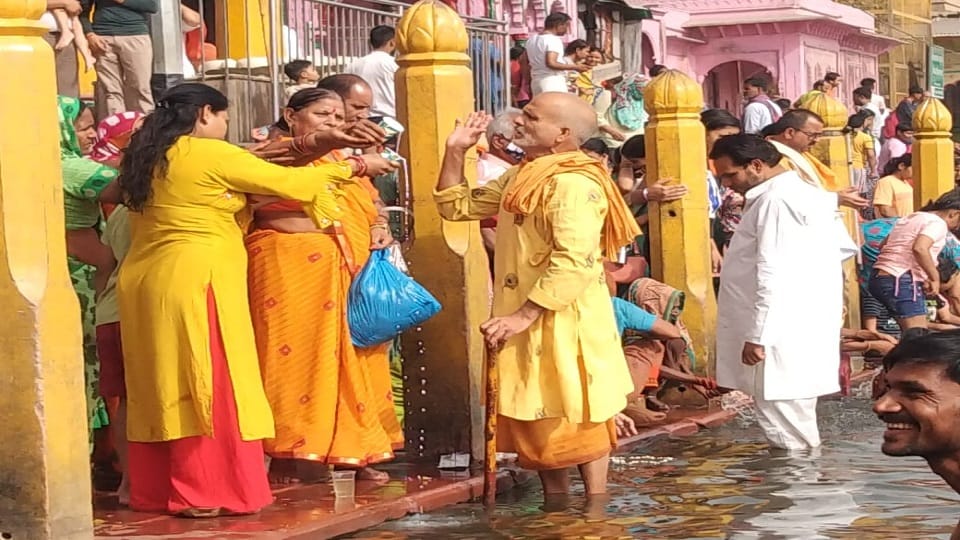 Ganga Dussehra 2022 Dip of salvation taken in Yamuna mathura