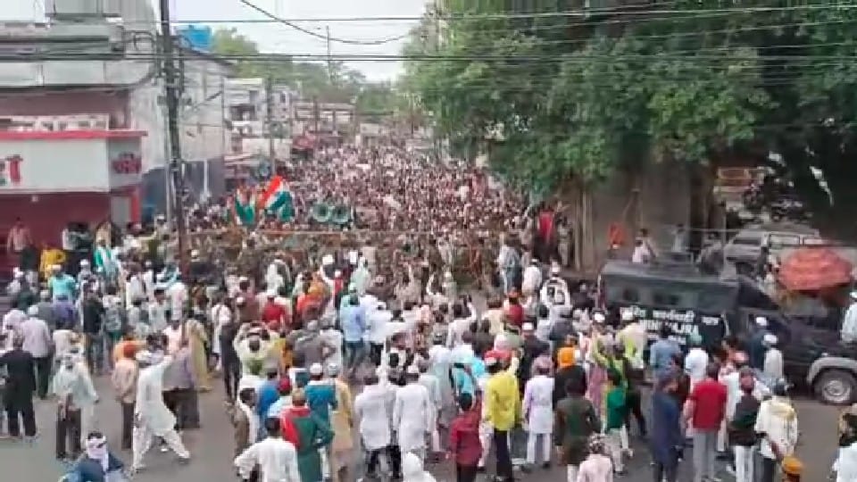Madhya Pradesh: Muslims got angry in Chhindwara, shouted slogans against Nupur Sharma on the streets, demanding strict action