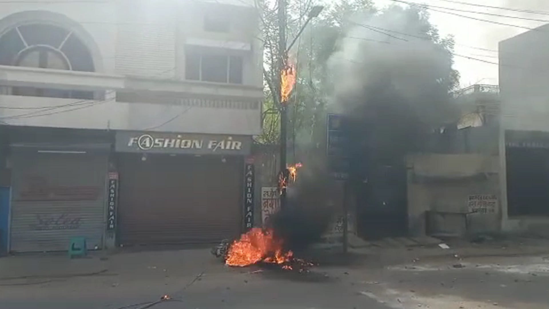 Prayagraj Violence Attackers Had Brought Petrol And Matches And Bombs