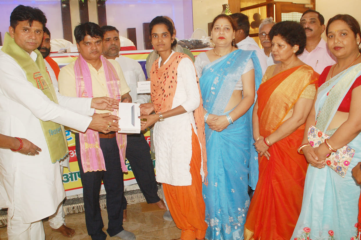 Single education campaign working to awaken the society