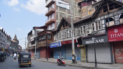 Jammu Kashmir Communal Tention Curfew imposed in Bhadrwah Internet Suspended Details In Hindi