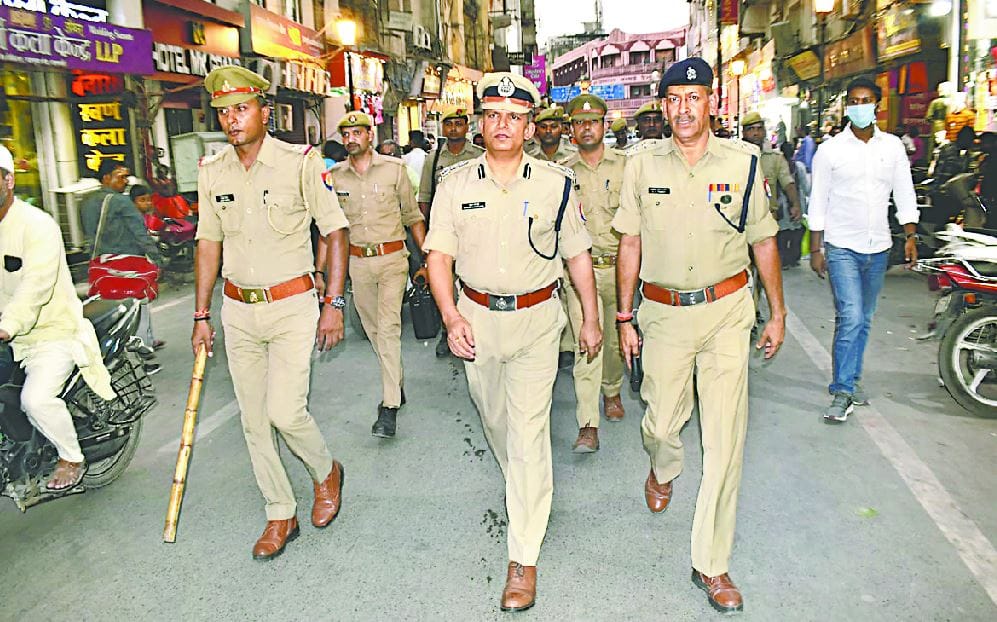 Gyanvapi Masjid First jumme ki namaj after Kanpur violence high alert in Varanasi police monitoring with drone