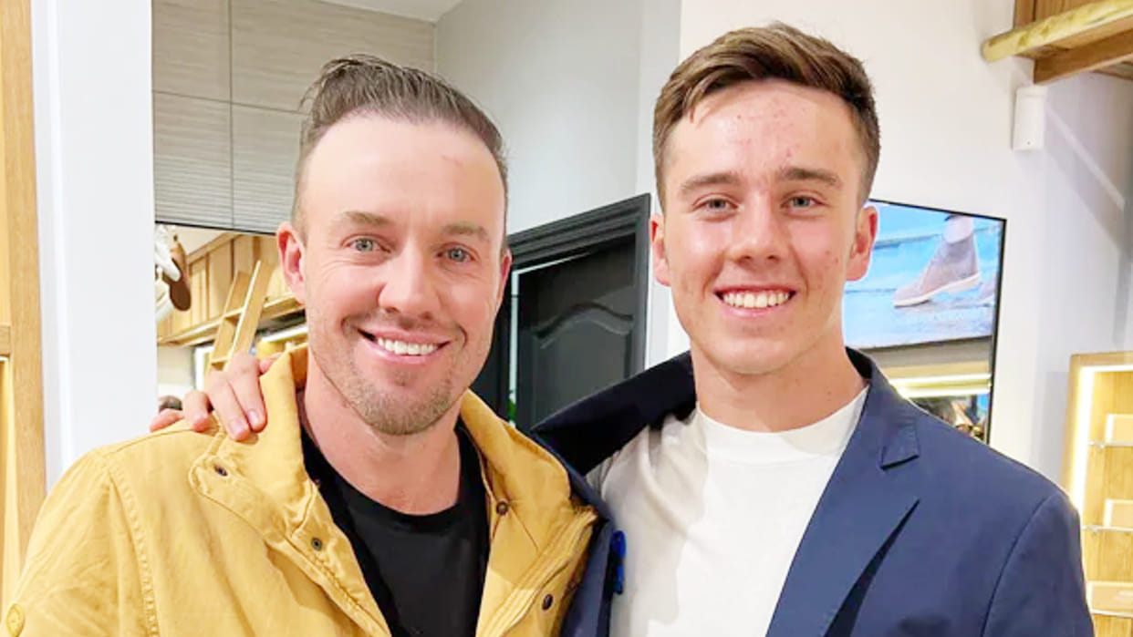 Baby AB Devald Brevis meets AB de Villiers, Mumbai Indians React on photo, gives new name