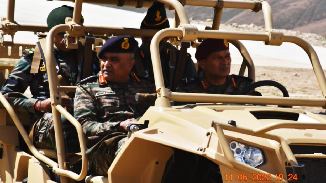 army chief manoj pandey visits forward areas along lac in central sector