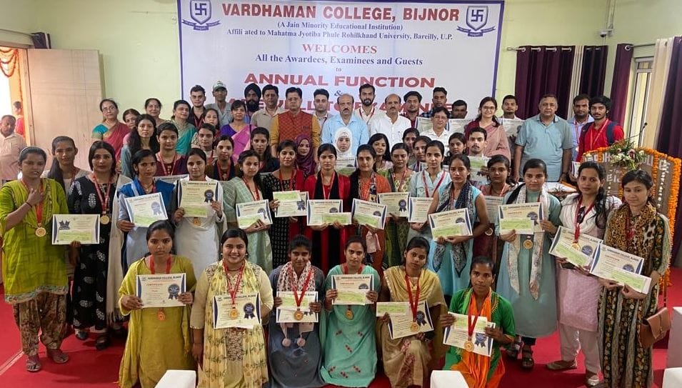 63 toppers honored in Vardhman College
