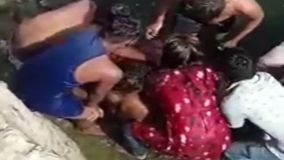 Three girls saved the lives of four youths in agra