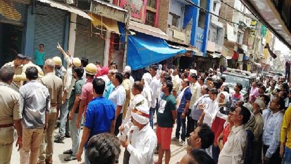 massive fire broke out in the five-storey house of a textile trader in Shikohabad