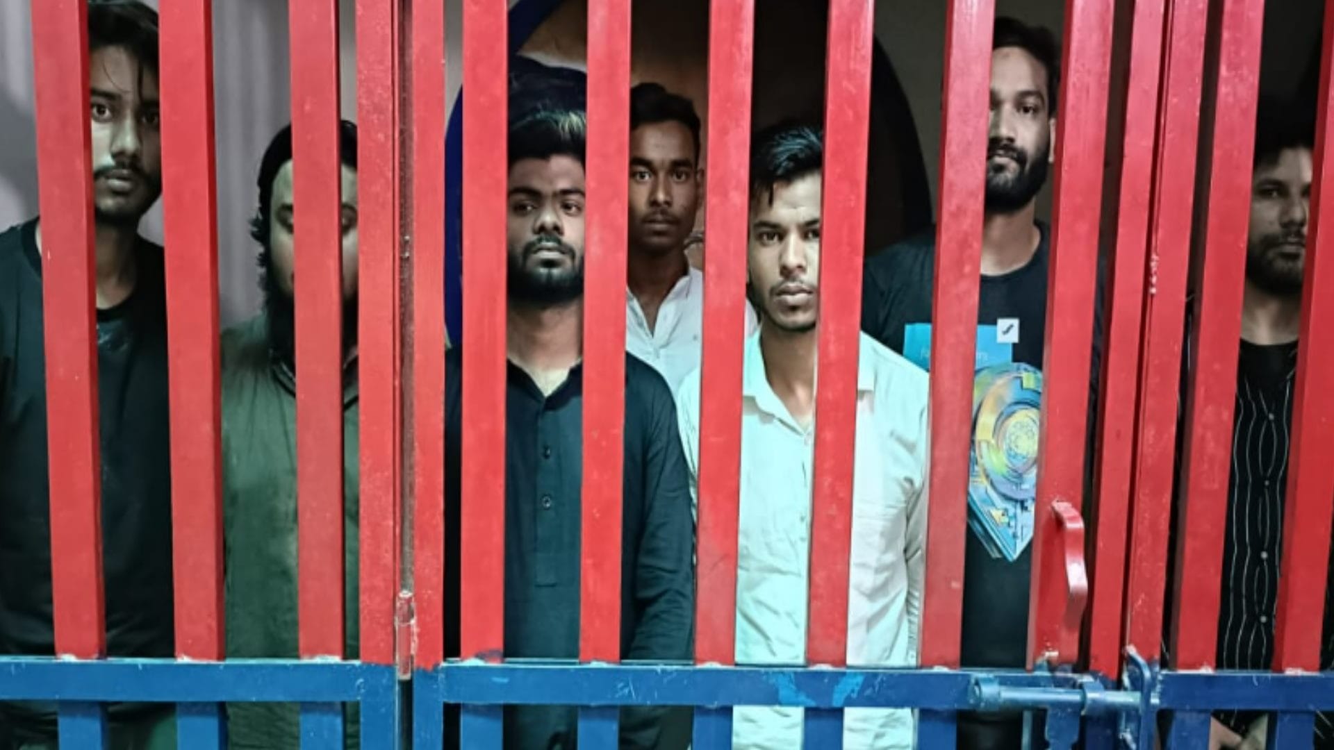 Saharanpur Violence:: Normal situation after ruckus in Saharanpur-Deoband, police force deployed