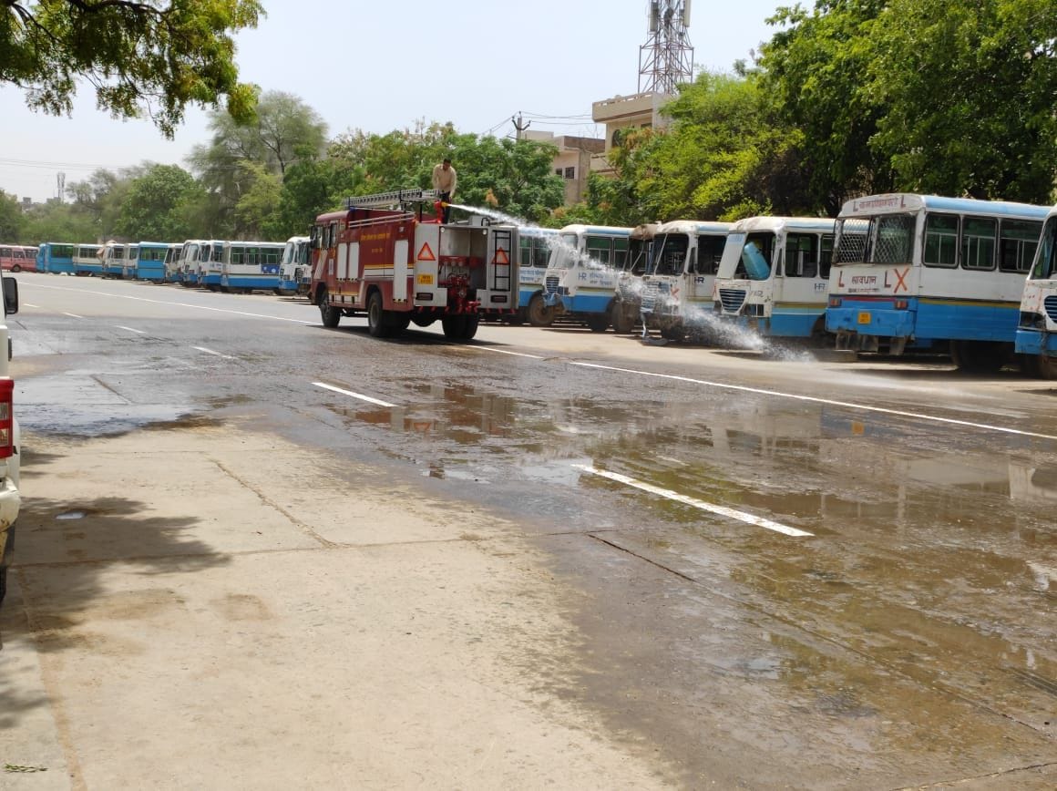 Seven and a half years after the announcement of the CM, the buses came out of the last gate, the police force was stationed on both sides