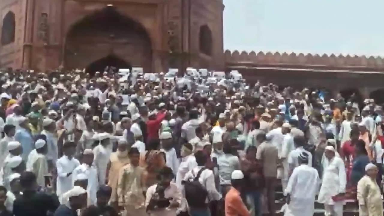 Violence After Namaz Bulldozer Will Runs Into Houses in UP Know What Non BJP States Action Plan News in Hindi