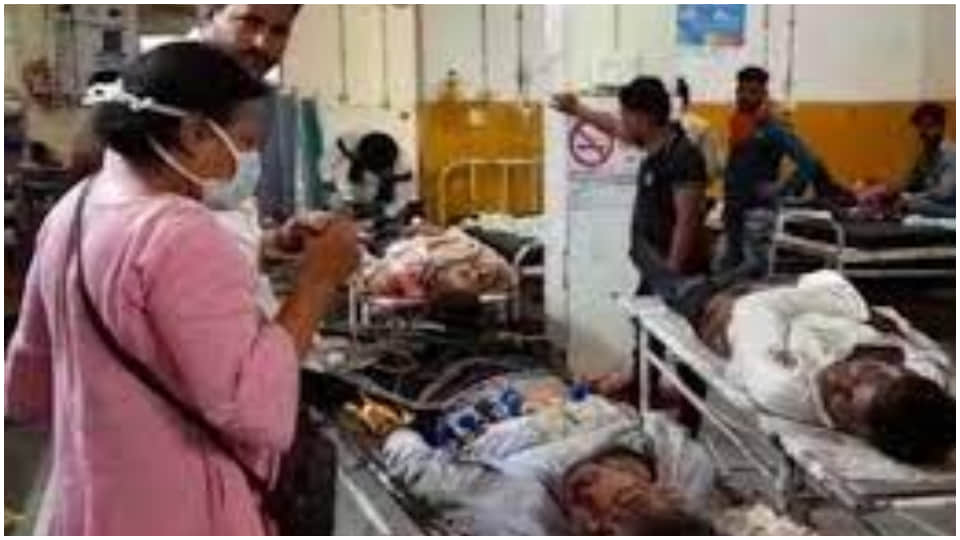 Five killed and two seriously injured in road accident Jhalawar Rajasthan