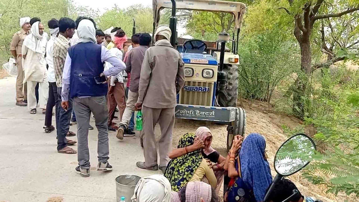 Hamirpur Accident: tractor trolley overturned uncontrollably, driver died