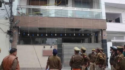 UP News, Aanchal Kharbanda's death case, signature did not match, many questions raised