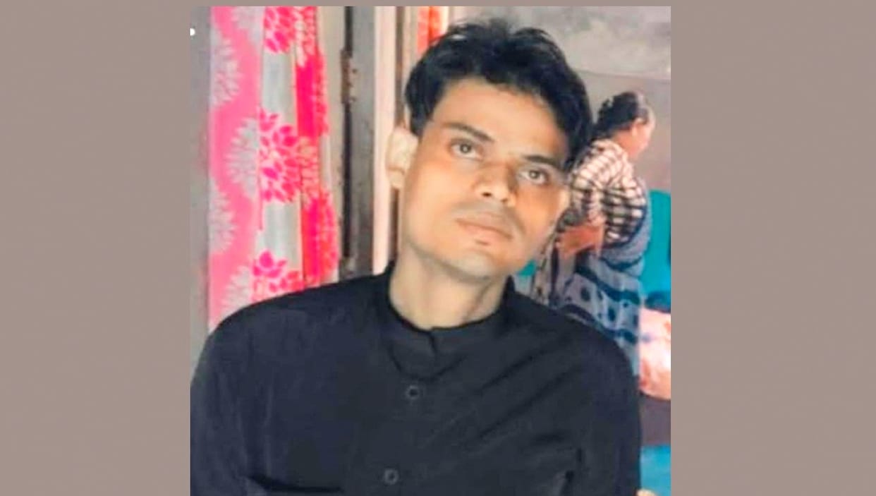 Bike rider dies after colliding with cattle in Hamirpur, two others injured, police send body for post-mortem