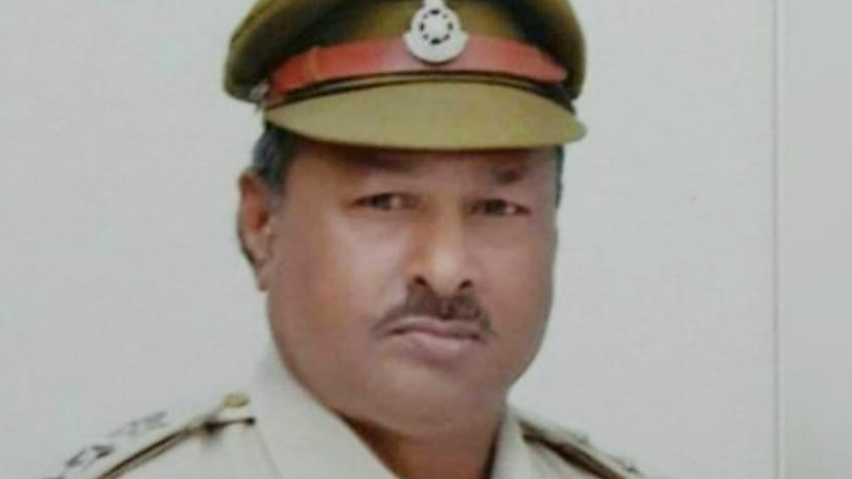 Khandwa excise officer shared obscene video in official group suspended