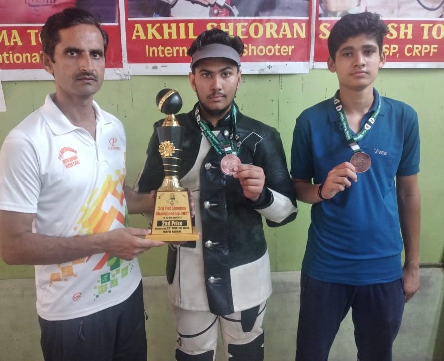 Welcomed the medal winners who reached the club