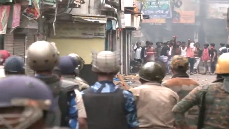 Violence continues in Bengal Panchayat elections TMC leader shot dead AND House of BJP leaders torched