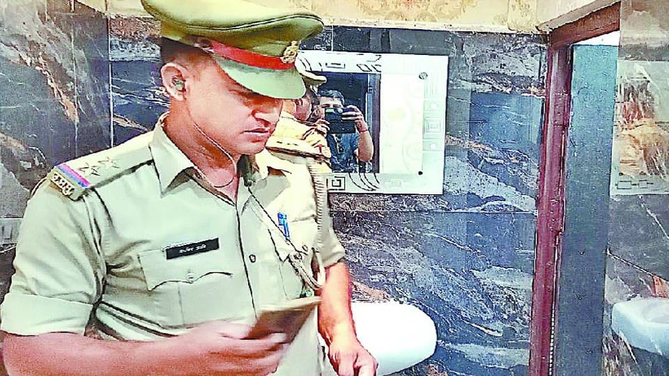 man commits suicide in guest house after girlfriend refuses to marry in firozabad