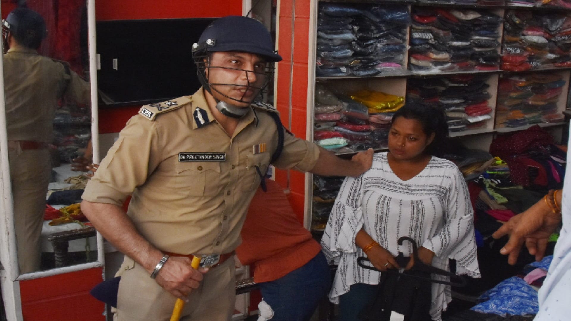 Saharanpur Violence: crowd attempted robbery in shops, three injured including a soldier in stone pelting