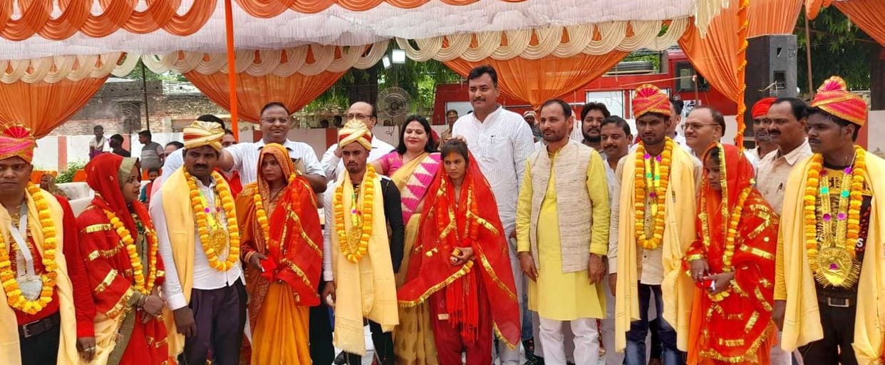 group marriage