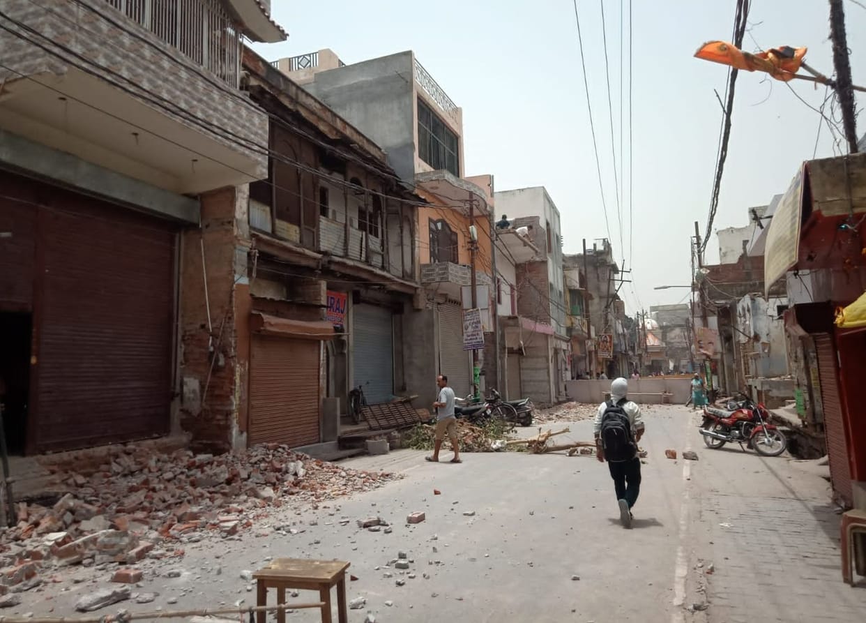 atikraman,farrukhabad news,buldoger