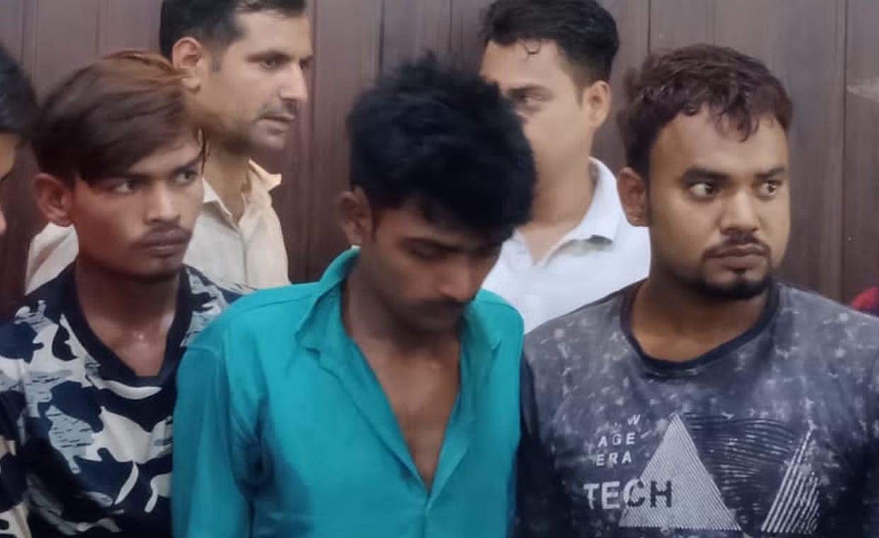 crime,loot,farrukhabad news,khulasa