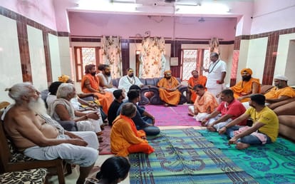 Kashi Dharma Parishad meeting in varanasi Saints said cannot see  country burning demand for strict action against islamic extremist
