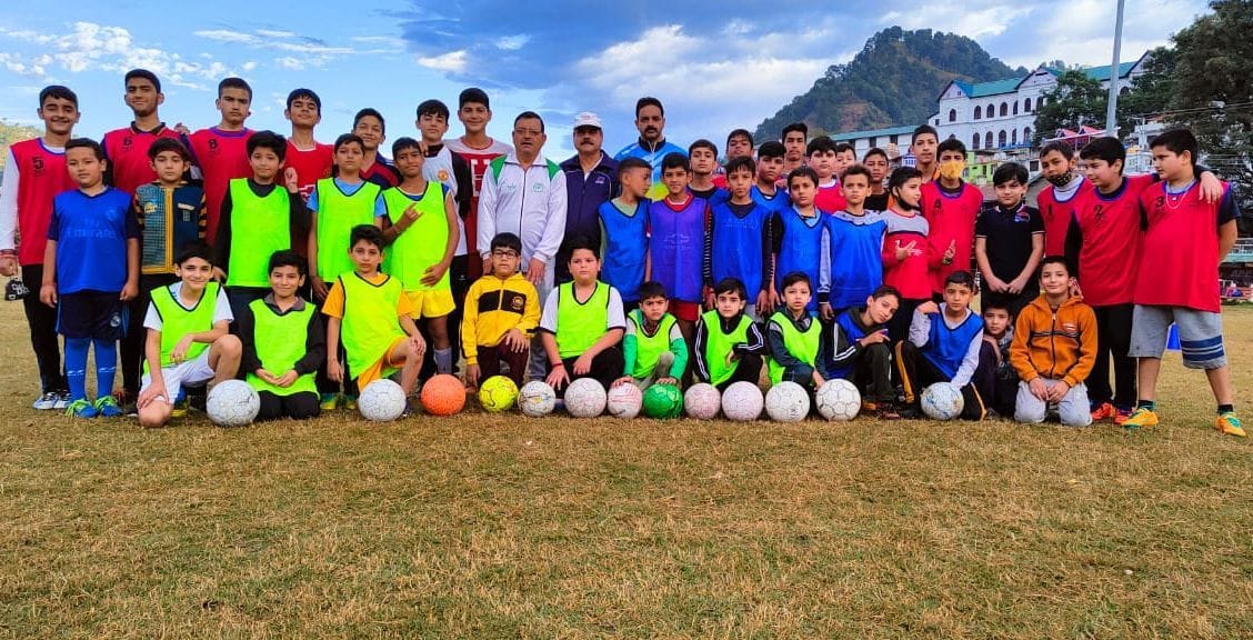 Giving training to the young generation to make a future in sports by avoiding drugs