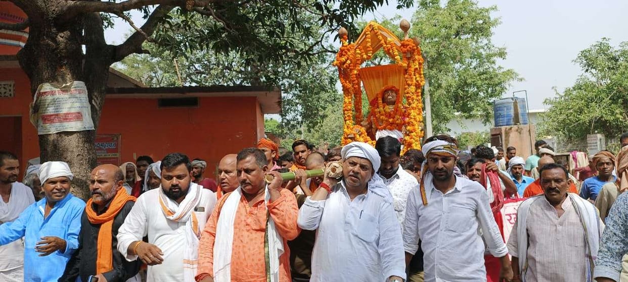 Rajeshwar Das Brahmalin, devotees gathered in the last journey