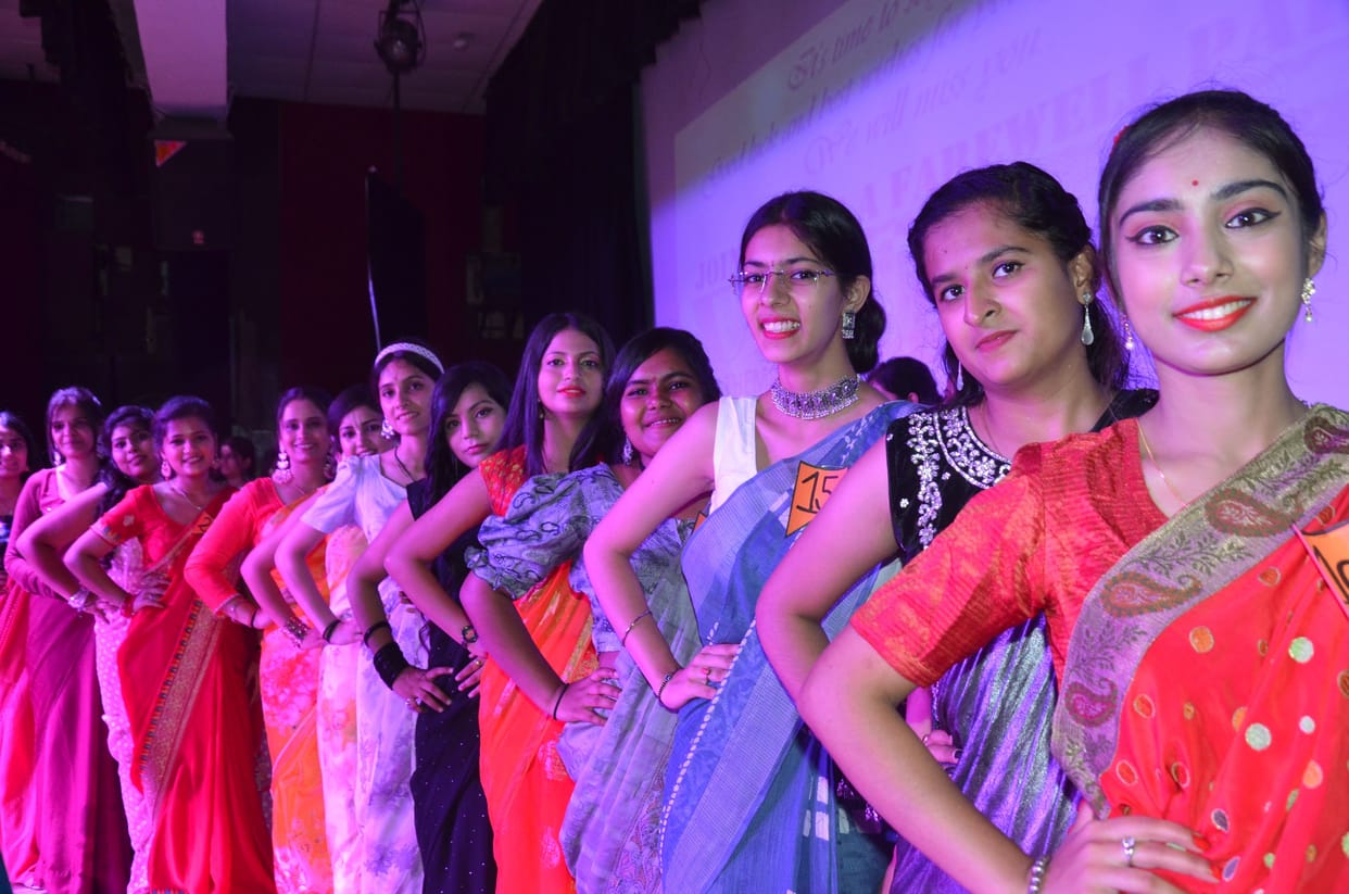 Damini, Komal got the title of Miss Farewell